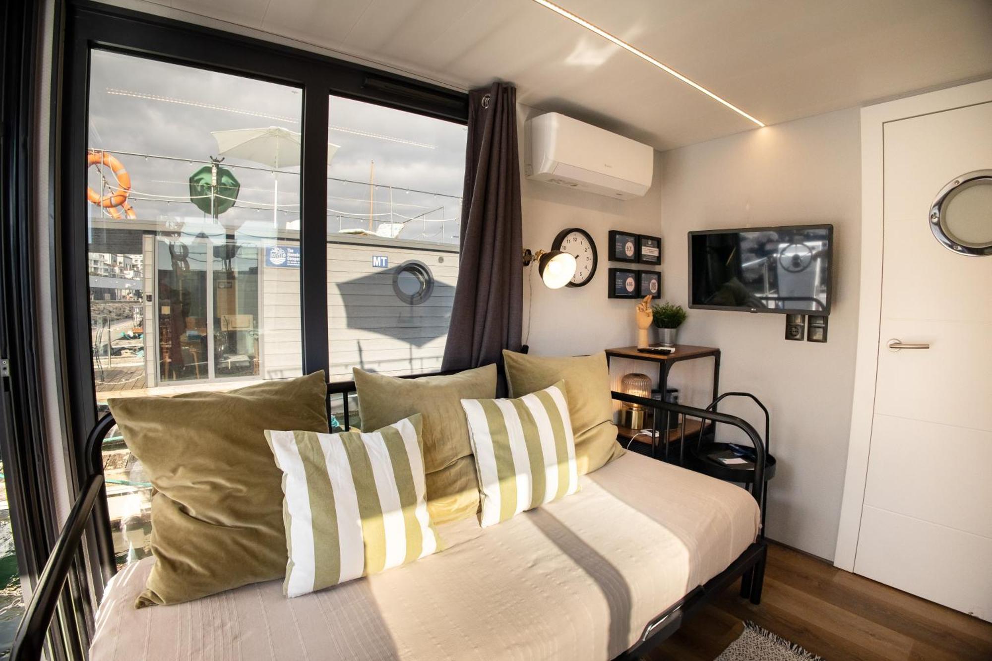 The Homeboat Company Ponta Delgada-Acores Luaran gambar