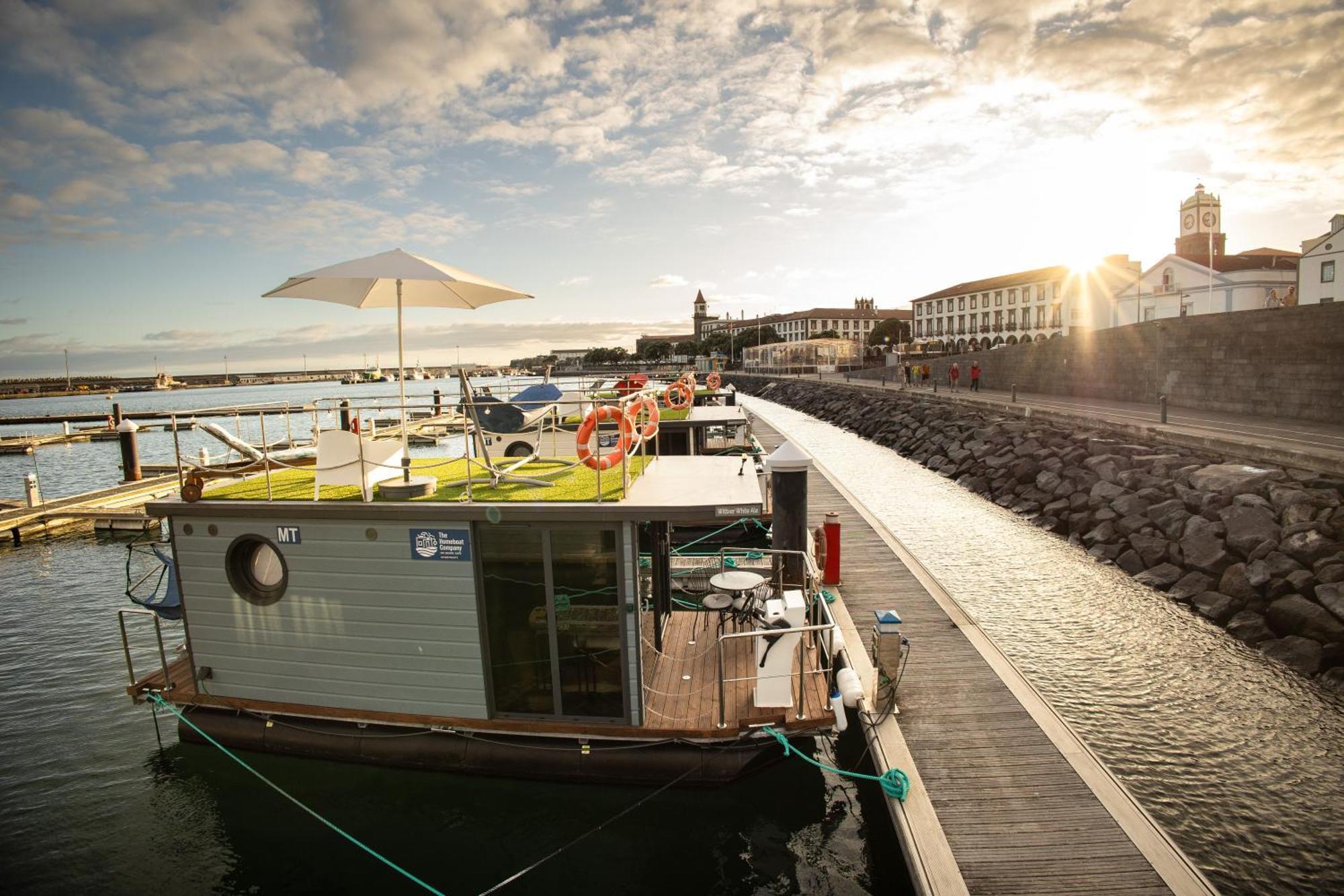 The Homeboat Company Ponta Delgada-Acores Luaran gambar